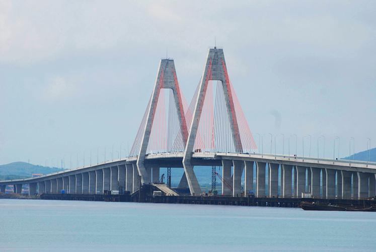 海即跨海大桥_海洋跨海大桥